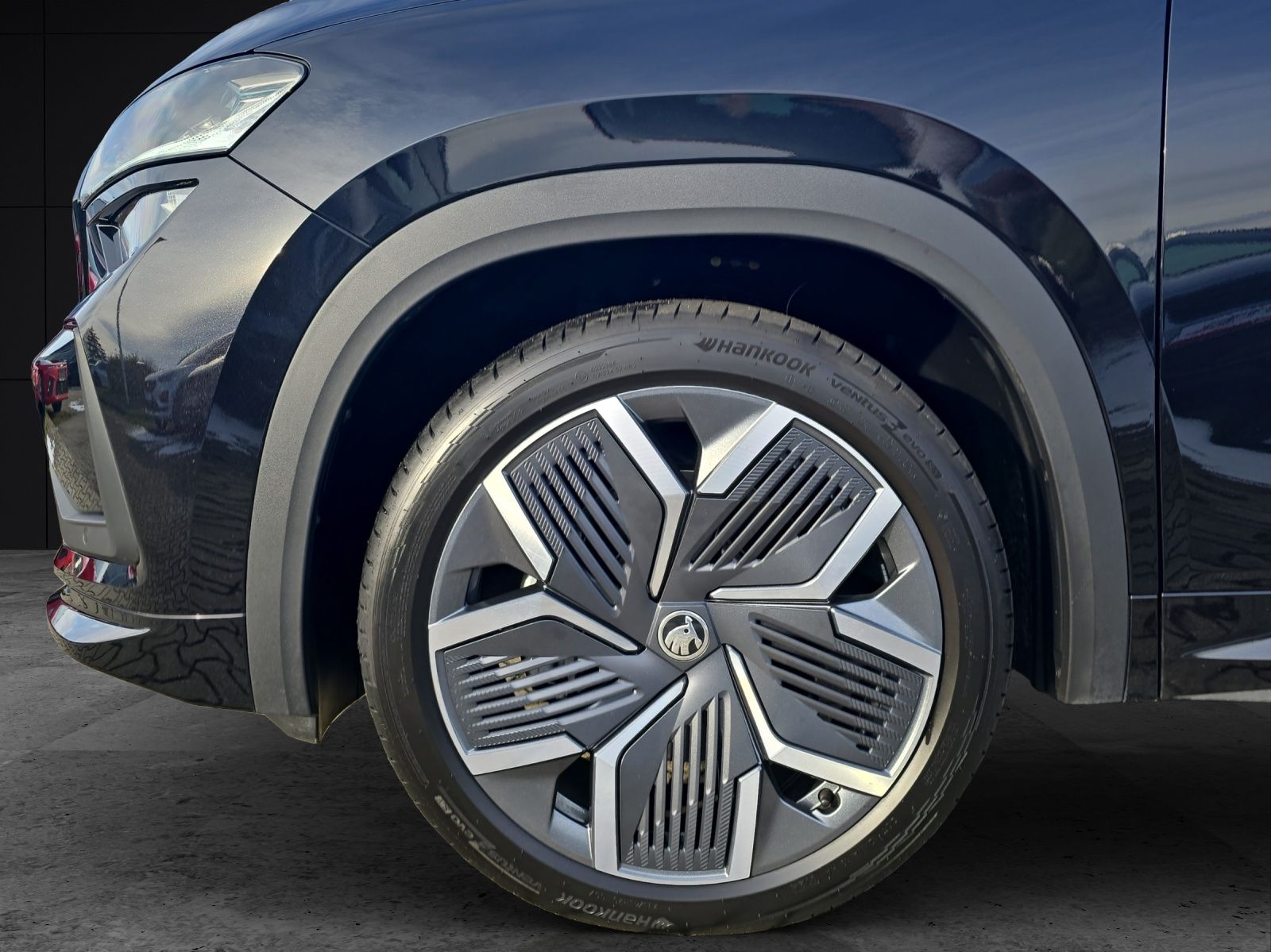 Fahrzeugabbildung SKODA Kodiaq 2.0 TDI  4x4 Sportline MATRIX AHZ ACC KAM