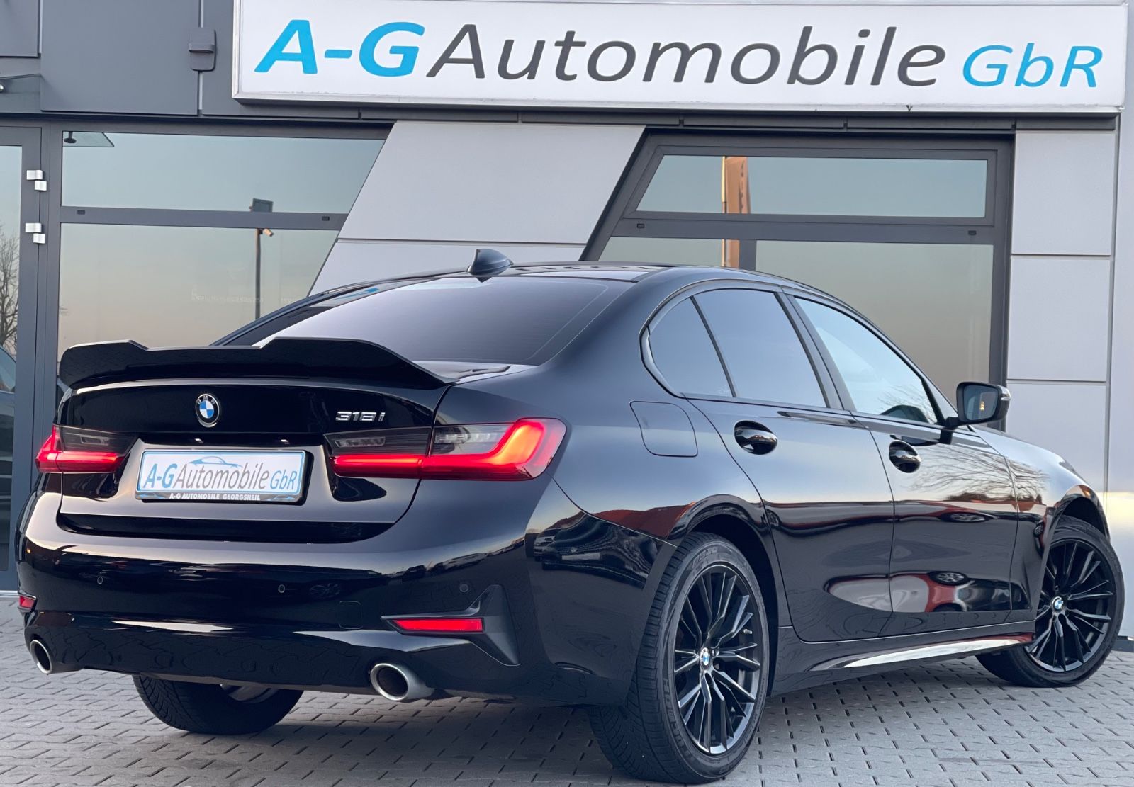 BMW 318 i Limousine Advantage Heckspoiler M-Felgen foto 6