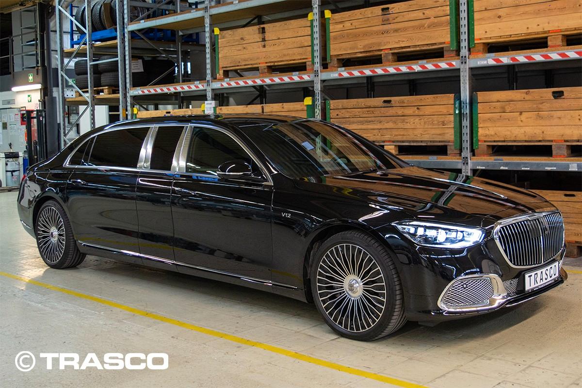 Mercedes-Benz verlängert +50 cm auf Basis Maybach S680L (Z223)