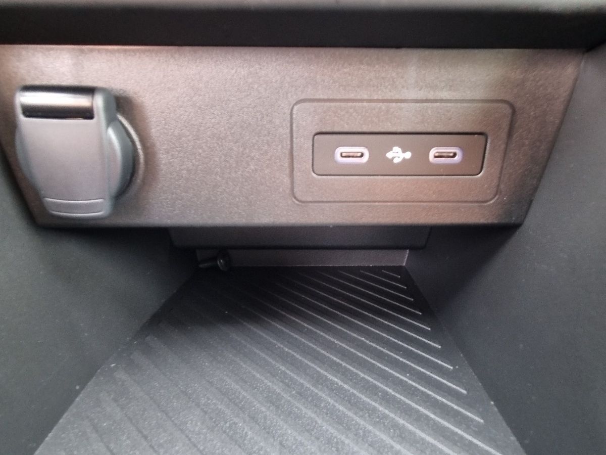 Fahrzeugabbildung Dacia Sandero Journey TCe 100