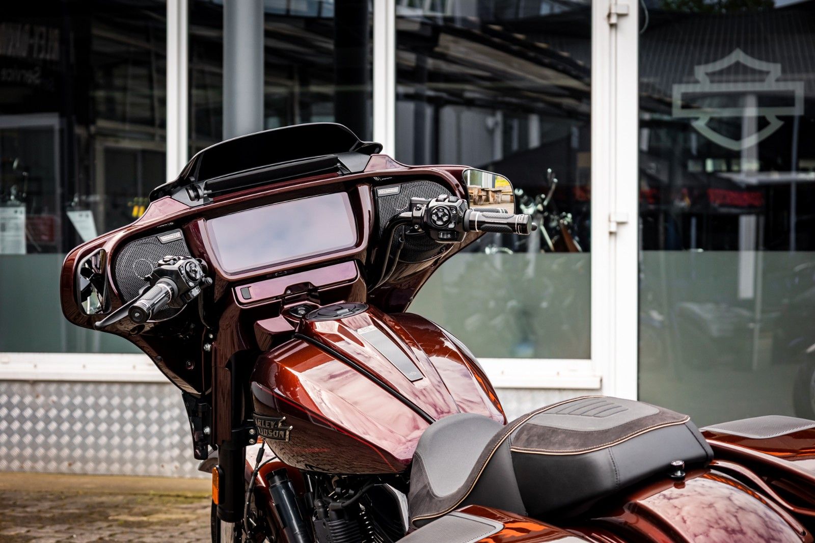 Fahrzeugabbildung Harley-Davidson CVO Street Glide FLHXSE 121 Cui - Jekill & Hyde