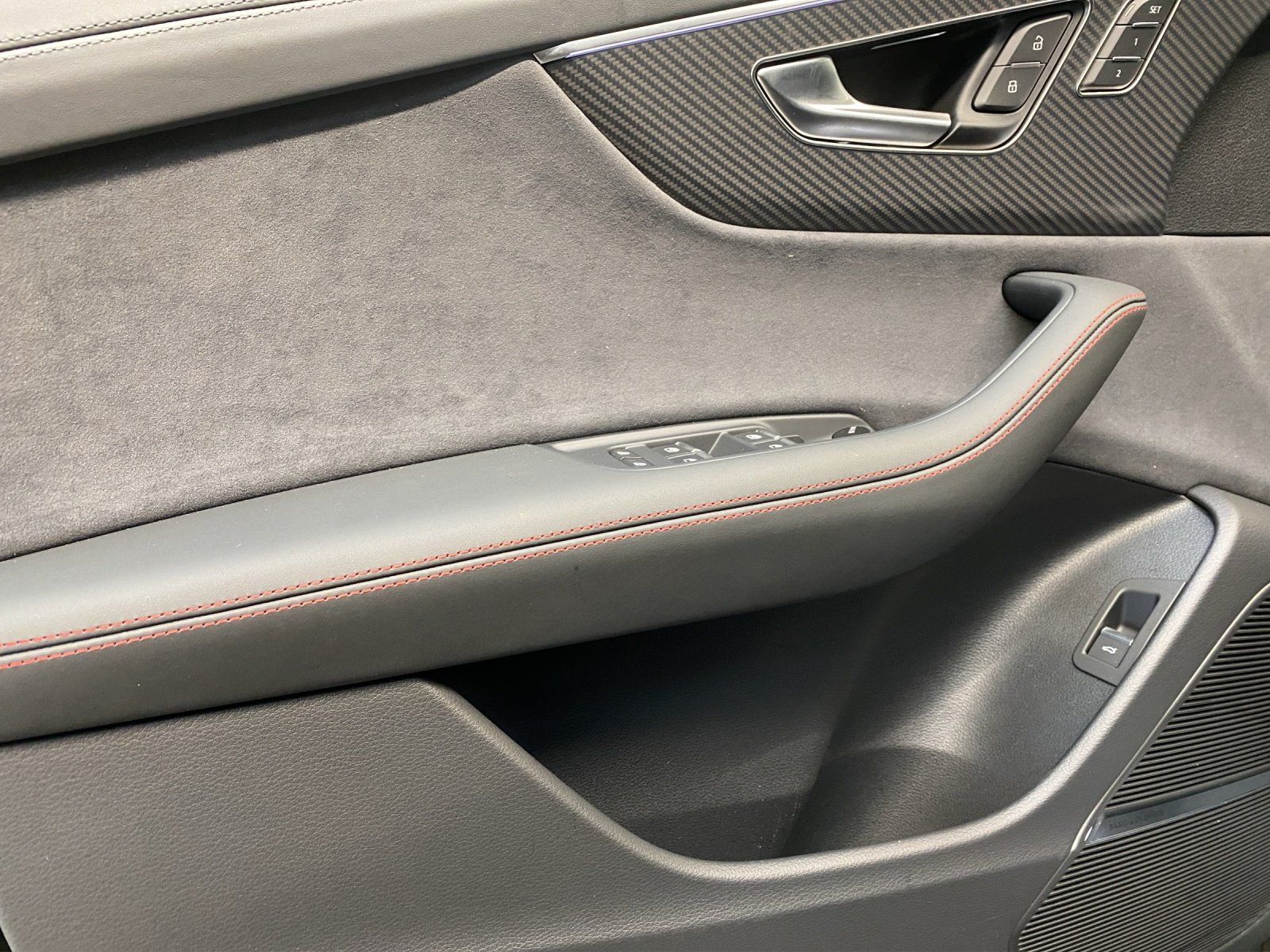 Audi RSQ8 - Bild 9
