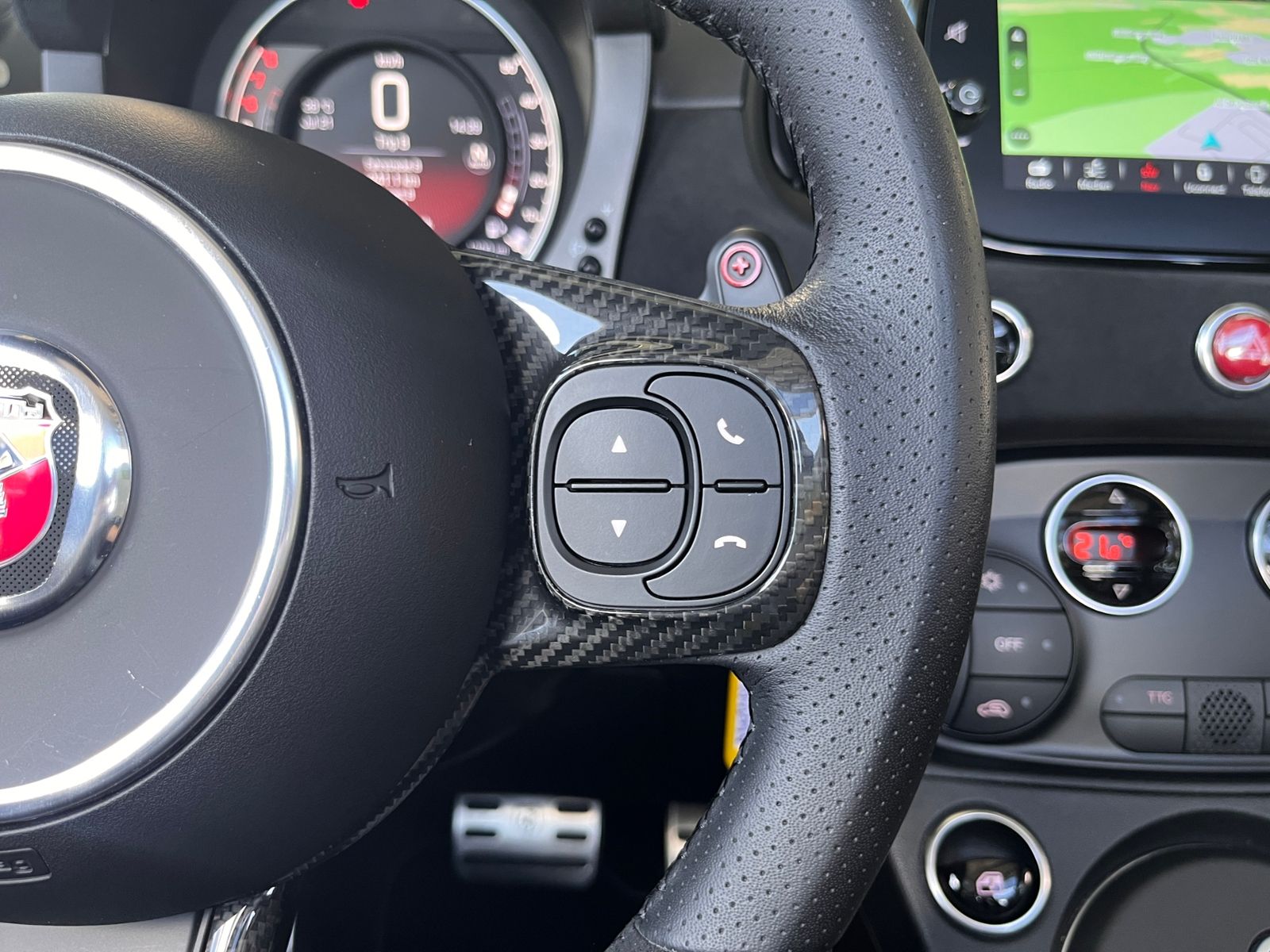 Fahrzeugabbildung Abarth 695C Turismo Aut. BEATS XENON NAVI