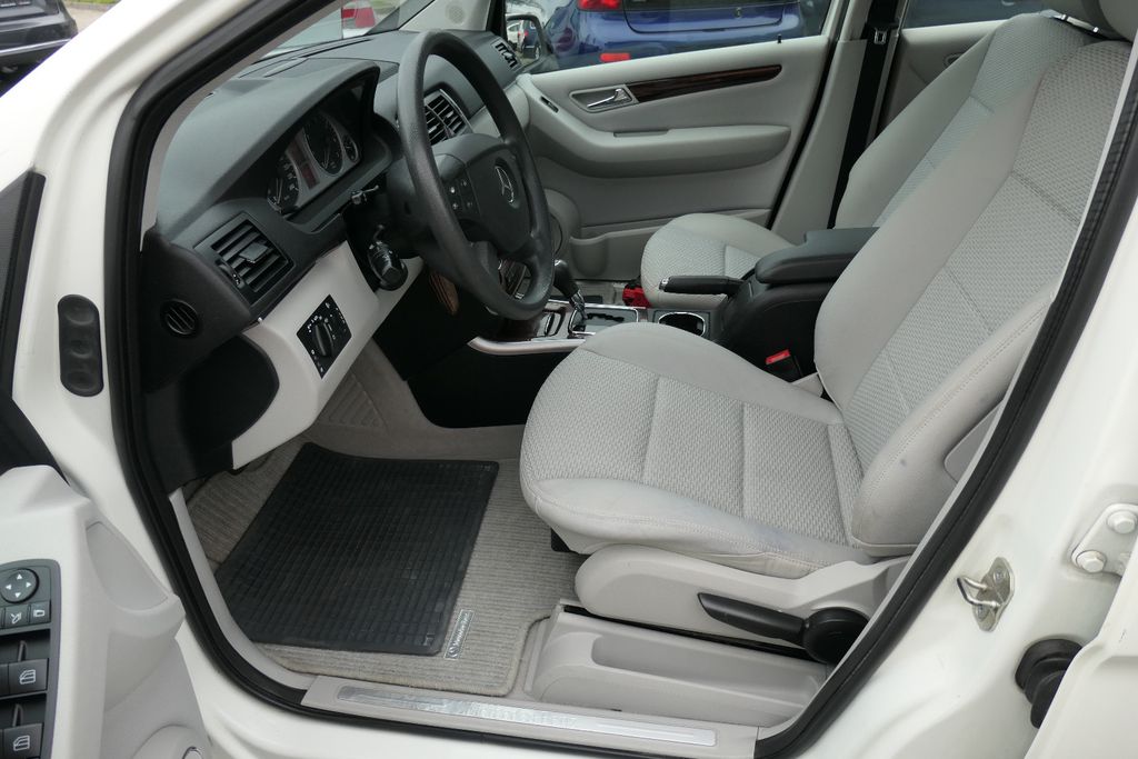 MERCEDES-BENZ B 180 | Automatik | Sitzheizung | 8-fach bereift, Ansicht 3