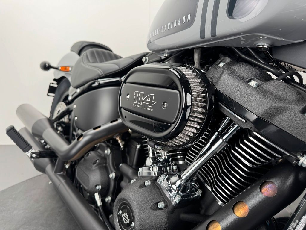 Fahrzeugabbildung Harley-Davidson STREET BOB 114 *NEUWERTIG *WENIG KM