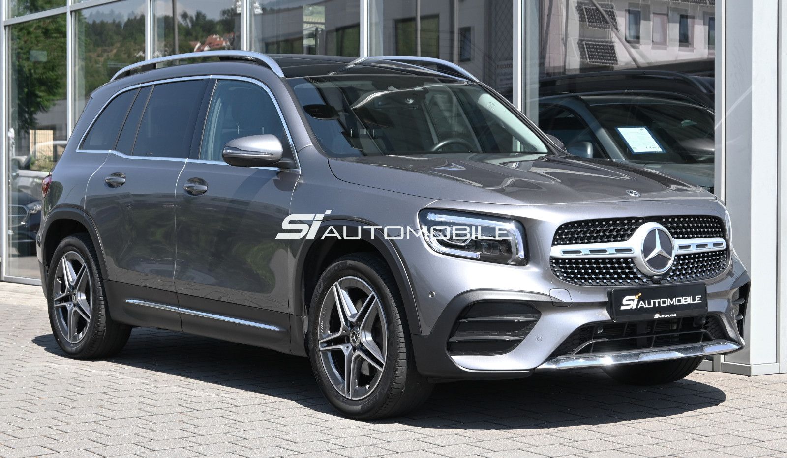 Fahrzeugabbildung Mercedes-Benz GLB 220 d 4M AMG °UVP 68.730€°ACC°AHK°PANO°STHZG