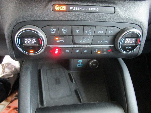 Kuga 2.5 Duratec PHEV VIGNALE/Panodach/LED/PPS/L