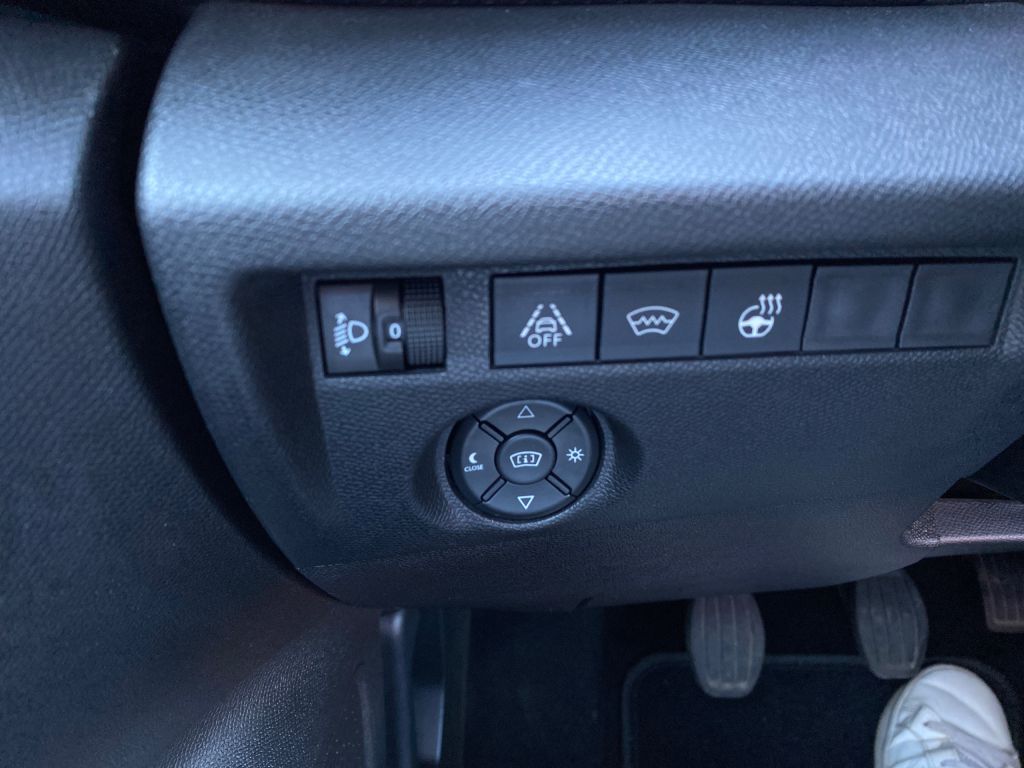 Fahrzeugabbildung Citroën C4 PureTech 130 Stop&Start FEEL PACK *Kamera*