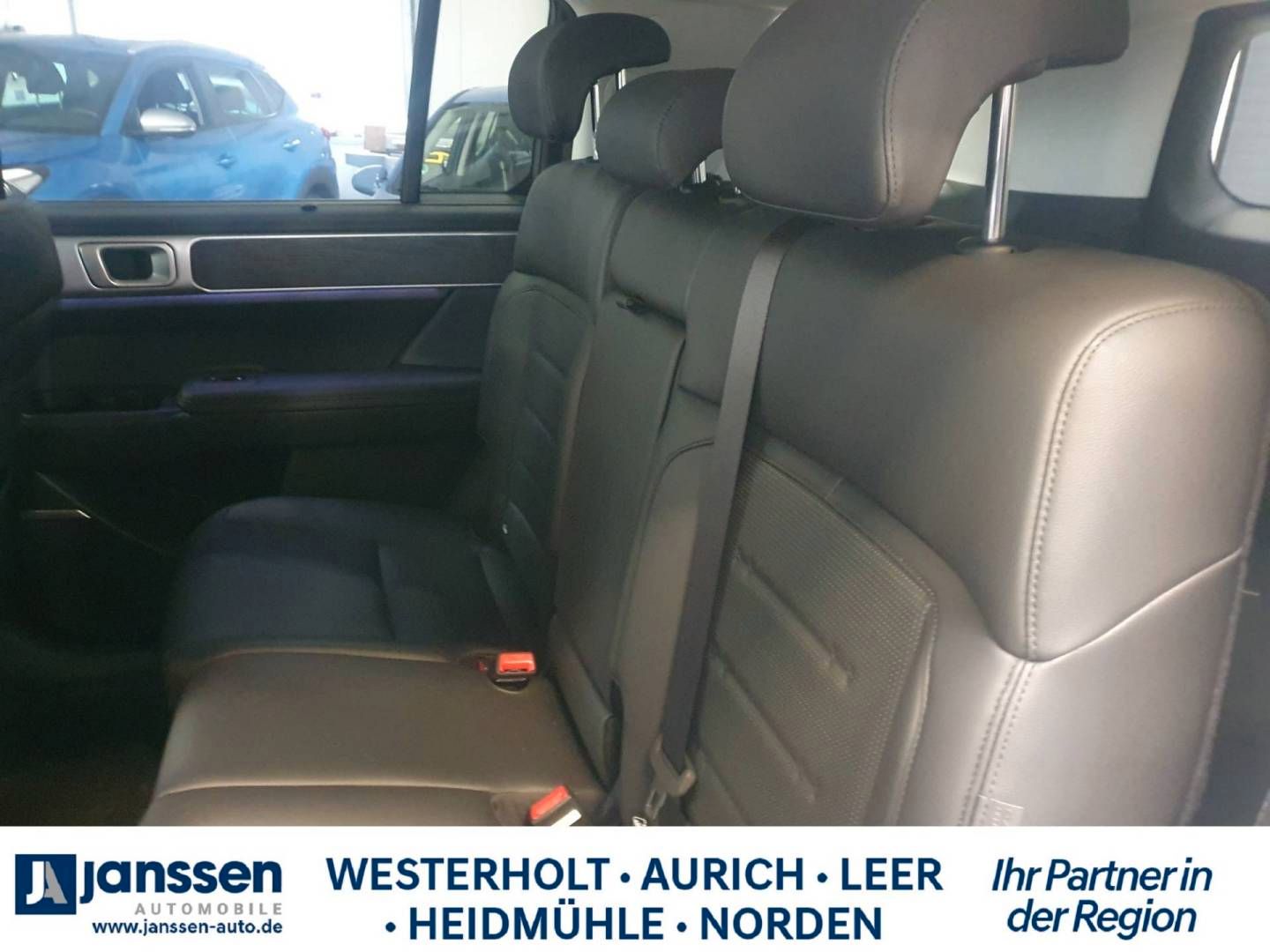 Fahrzeugabbildung Hyundai SANTA FE HEV 5-Sitzer MY25 215 PS Signature