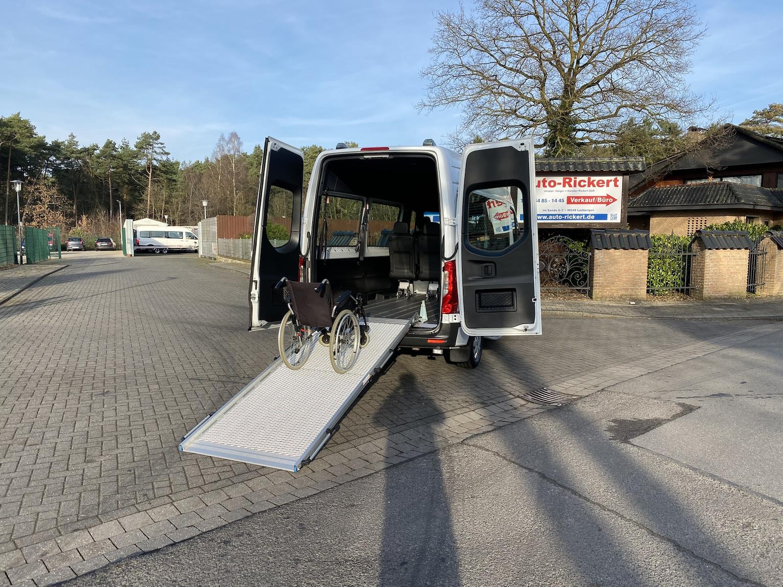 Mercedes-Benz Sprinter III 311 Tourer AMF Rollstuhlumbau, Ramp