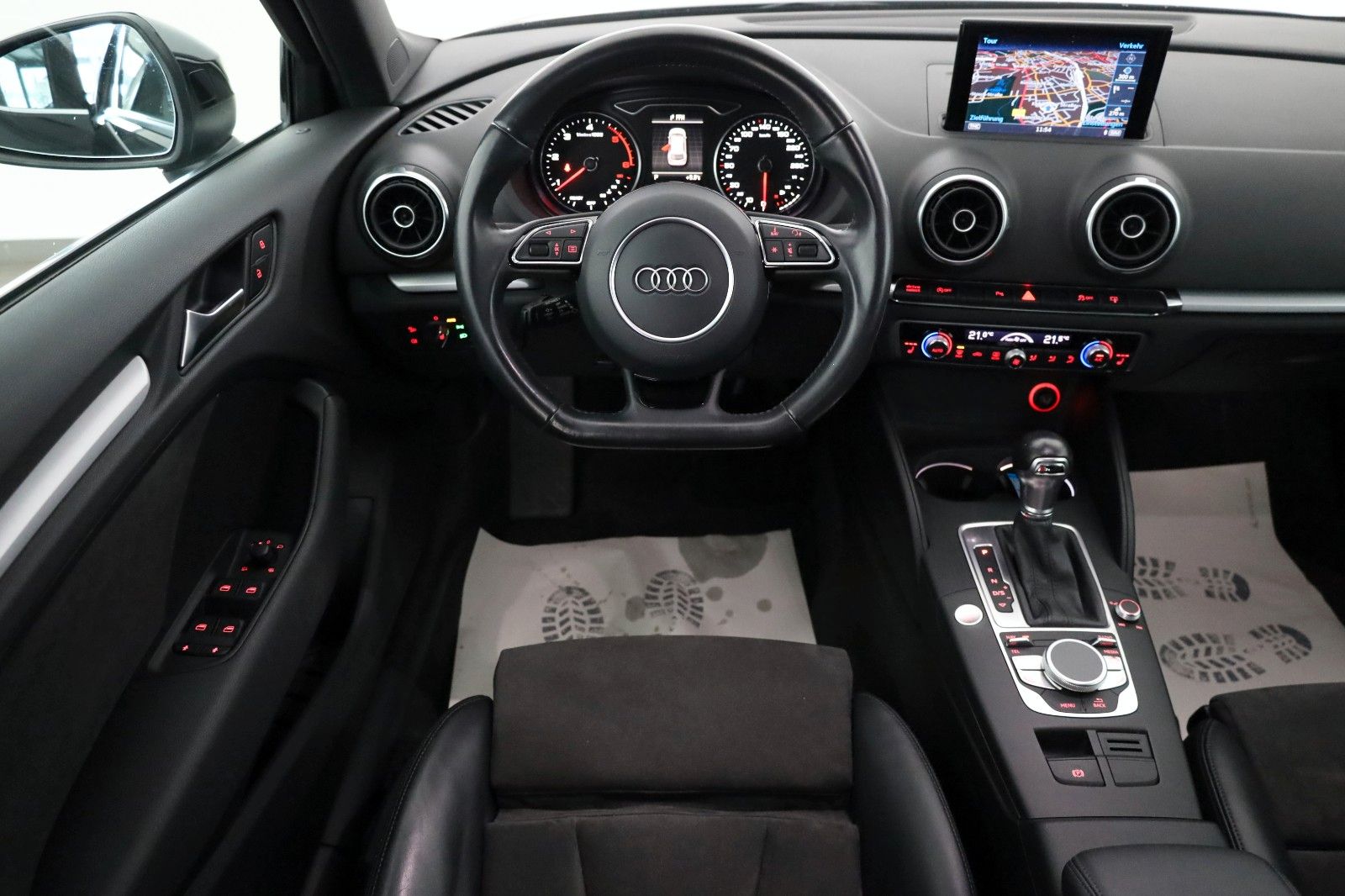 Fahrzeugabbildung Audi A3 Sportback S Line T.Leder,Navi,LED,ACC,SH,+WR