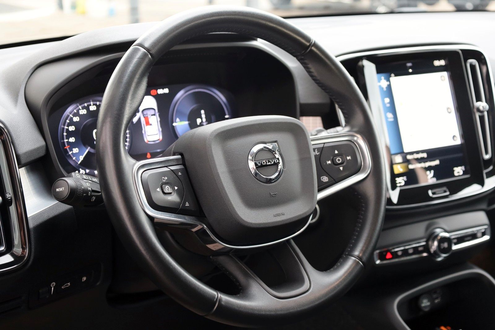 Fahrzeugabbildung Volvo XC40 Inscription Expr Recharge Navi,Harman/K,AHK