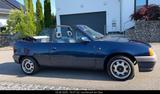 Opel Kadett E Cabrio Bertone 1.6 i HU/AU 08/2027 - blaue Opel Kadett