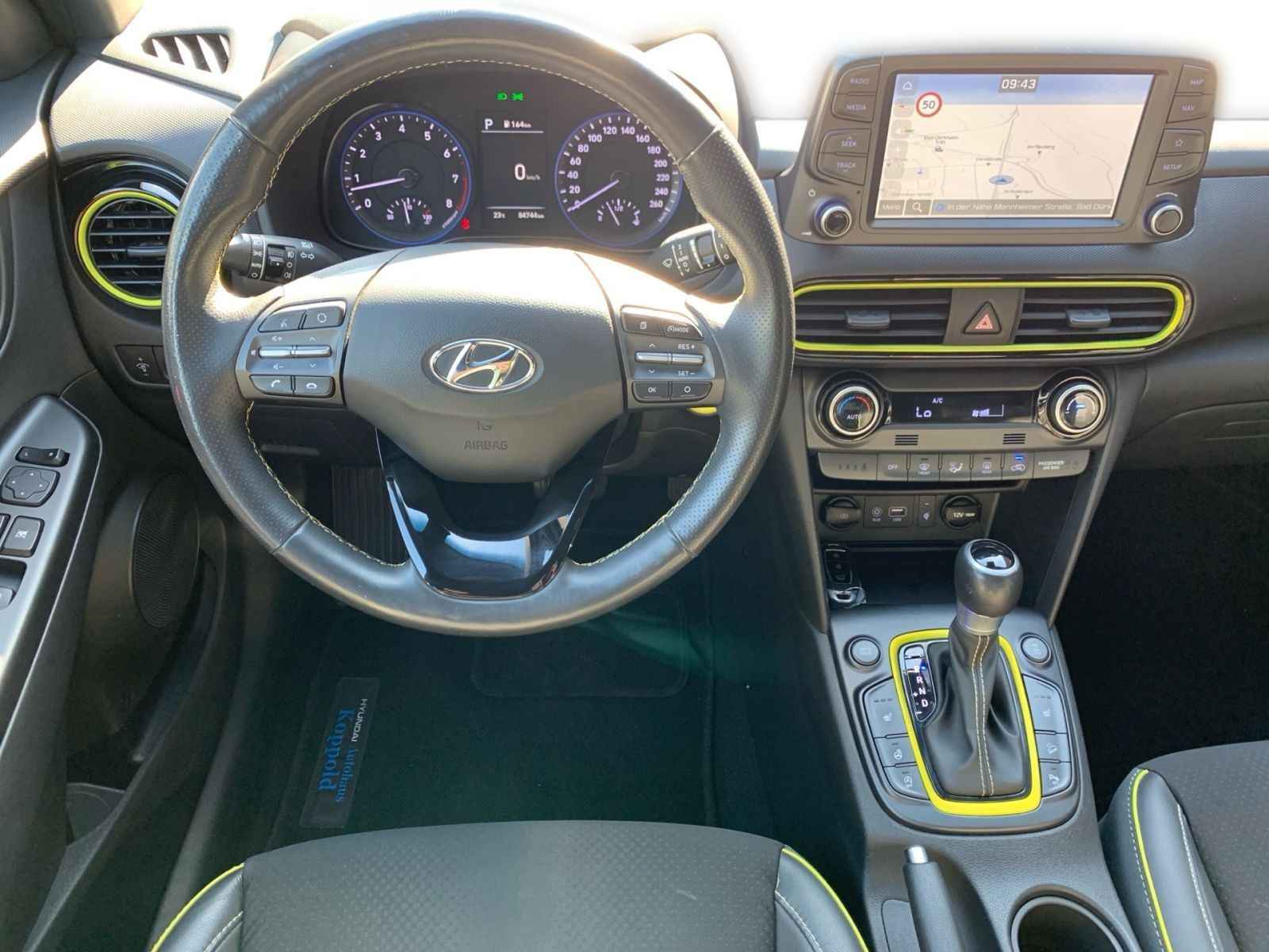 Fahrzeugabbildung Hyundai Kona 1.6 T-GDI Style 4WD Automatik Navi LED