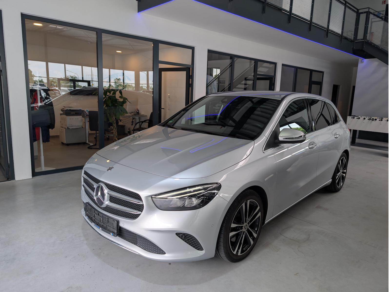 Mercedes-Benz B 220 d *eAHK*eHeck*LED*Premium Paket*