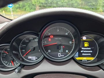 Porsche Cayenne - 9