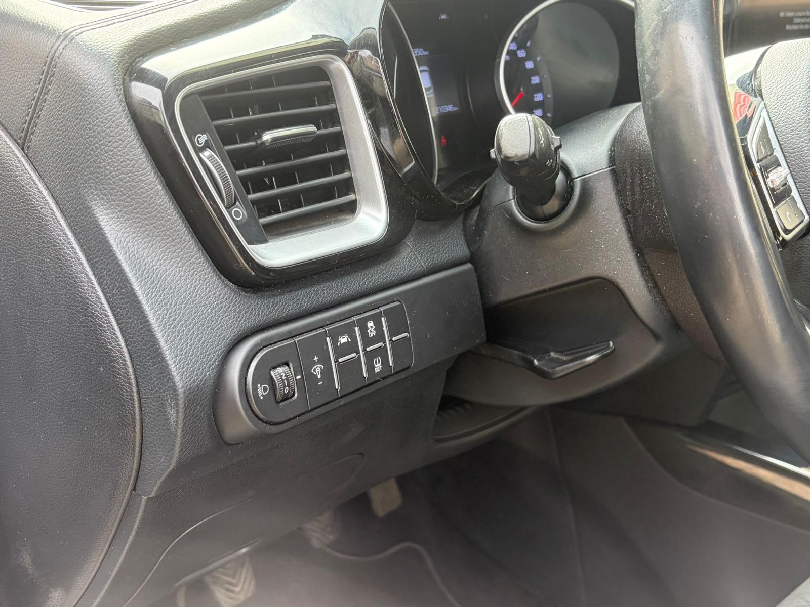 Kia cee'd Sportswagon 1.6 CRDi Hybrid Diesel / E