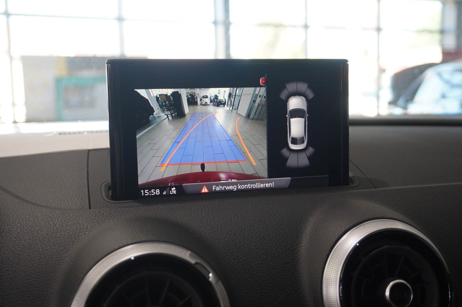 Fahrzeugabbildung Audi A3 LIM. 35 TDI S-TRONIC SPORT NAVI/SH/KAMERA/AHK