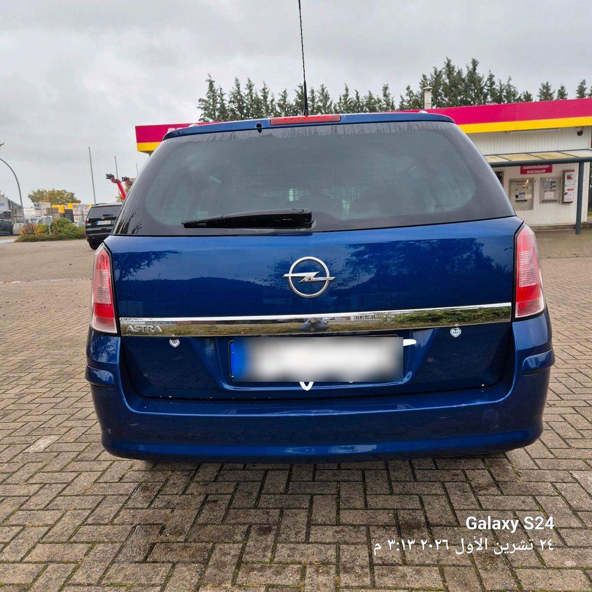 Opel Astra 2009 — photo 7