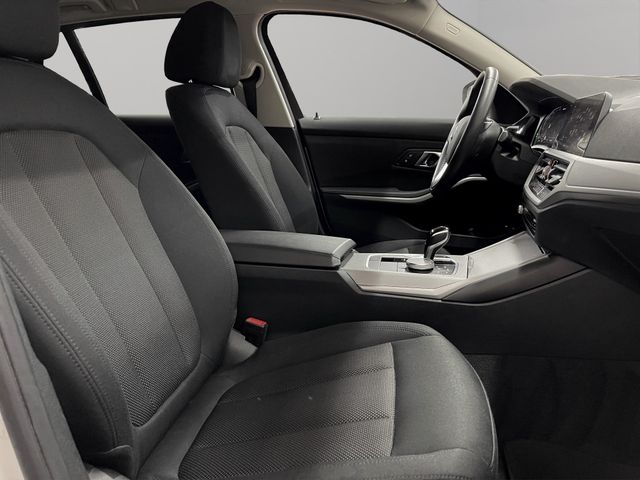 Foto Nummer 12: BMW 320e xDrive