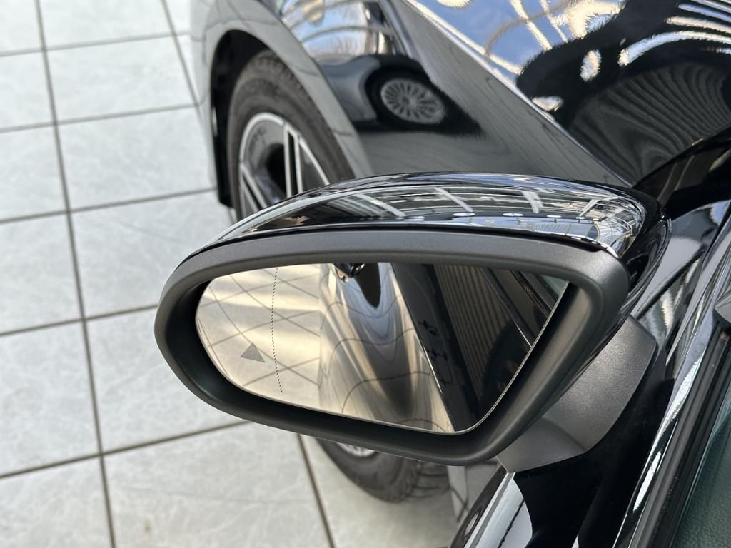 Fahrzeugabbildung Mercedes-Benz A 200 Kompaktlimousine AMG Line*Night Paket*LED