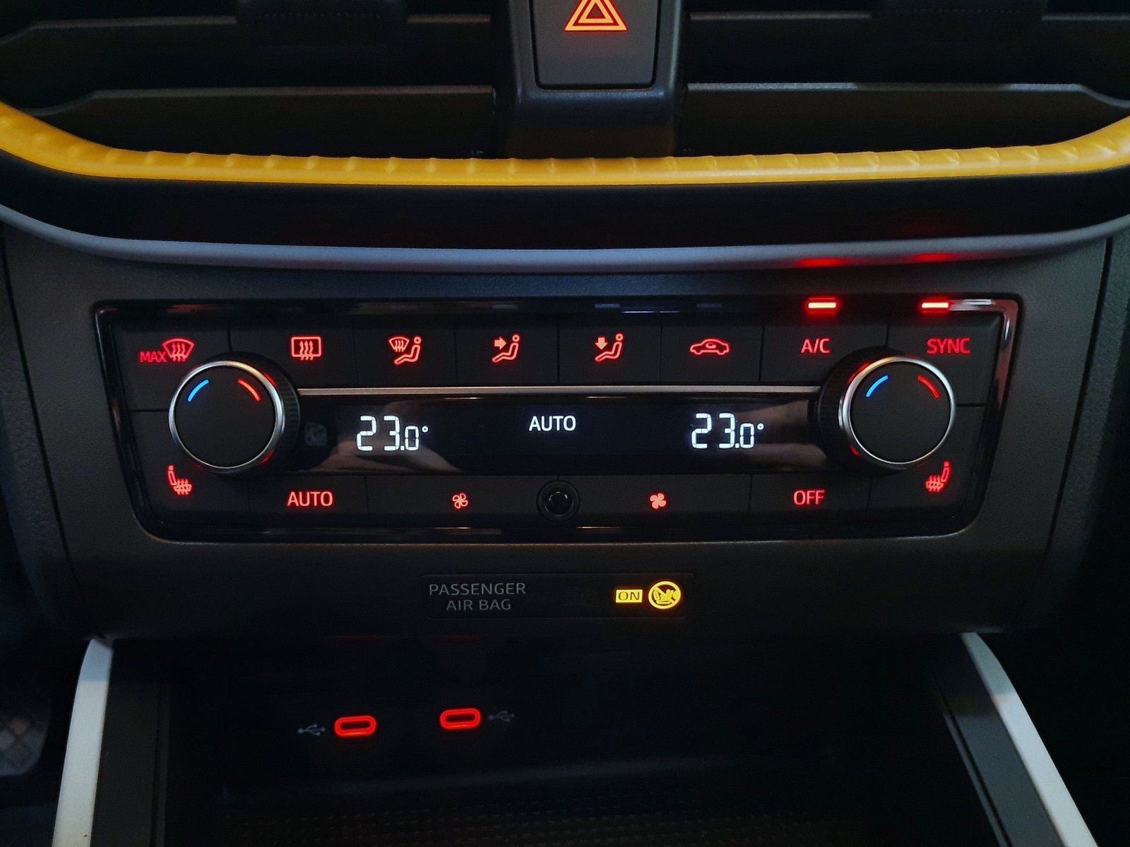 Fahrzeugabbildung SEAT Arona Style TSI *Cam*LED*PDC*Sitzhzg*FullLink*