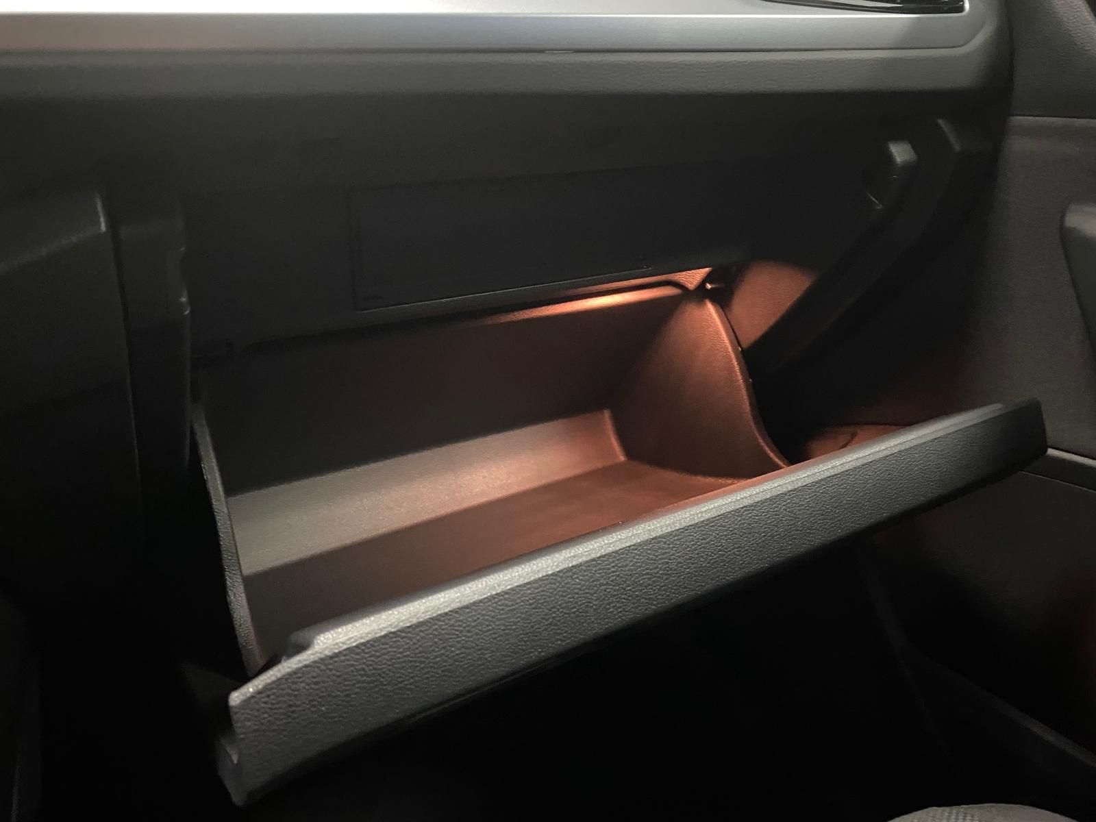 Fahrzeugabbildung Volkswagen T-Roc 1.5 TSI DSG LIFE+ACC+AHK+BHZ Lenkrad+RFK++