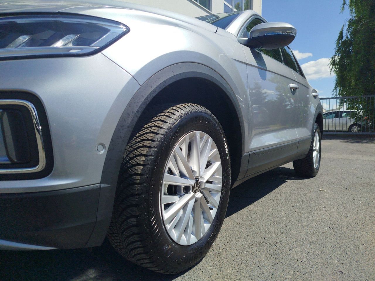 Fahrzeugabbildung Volkswagen T-ROC Life 1.0 l TSI OPF 85 kW (116 PS) 6-Gang