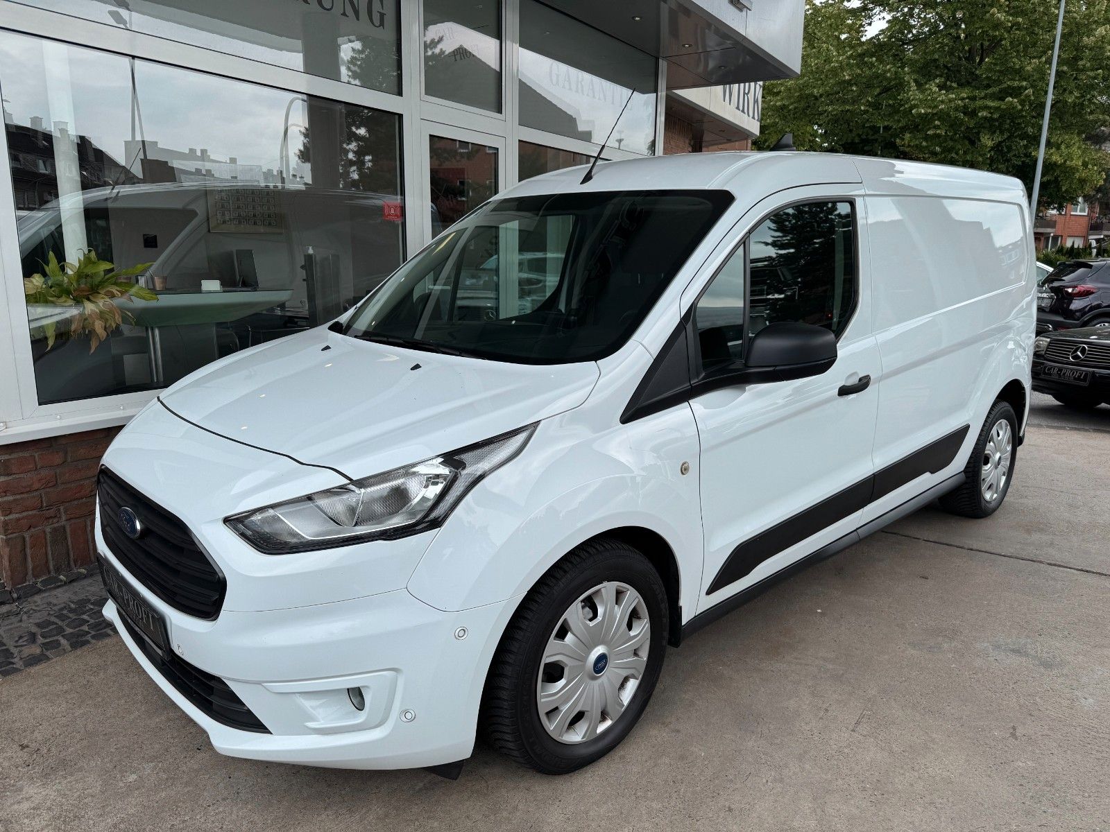 Fahrzeugabbildung Ford Transit Connect Kasten lang Autom. AppConect/1.H