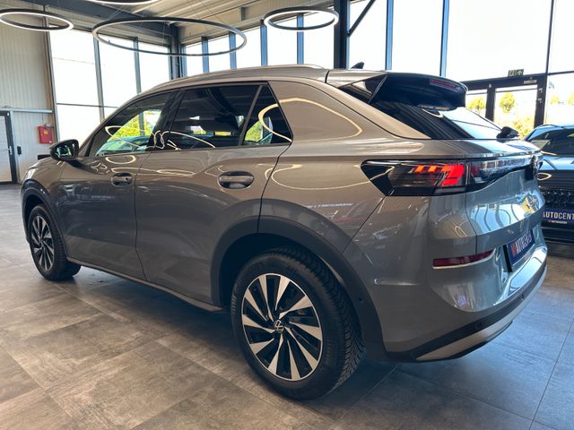 MYAUTOCENTER – Gebraucht- und Jahreswagen mit Werkstattservice in Pfaffenhofen Volkswagen T-Roc Style *1.HAND*19%MWST*ALCANTARA*CARPLAY*
