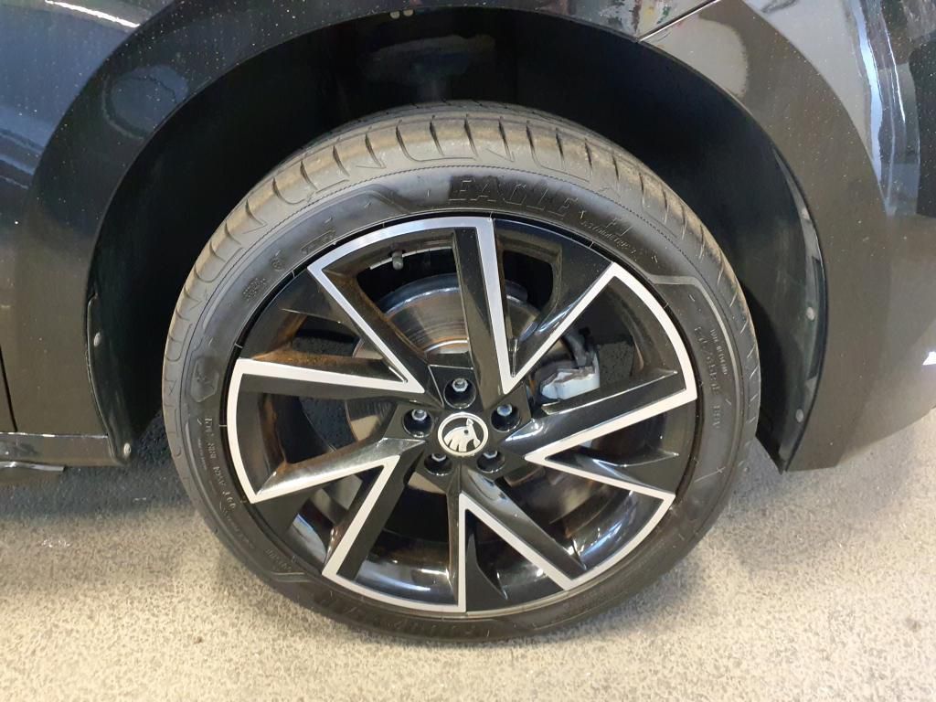 Skoda Kamiq Monte Carlo 1.5TSI Pano*Tempo*PDC*SH*Klima
