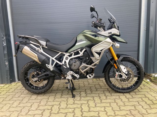 Triumph Tiger 900 Rally Pro & 1.Hand