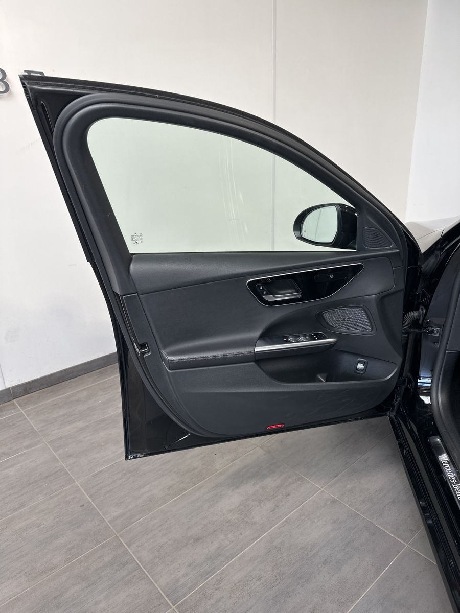 Fahrzeugabbildung Mercedes-Benz C 220d T Avantgarde NAV+LED+360°+V-COCKPIT+HEADU