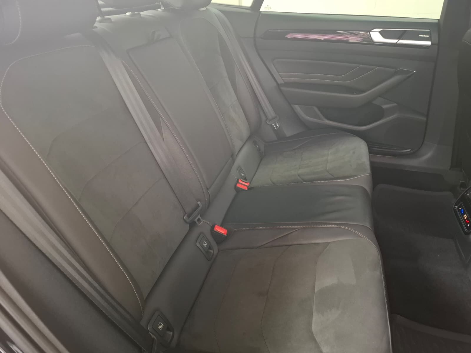 Fahrzeugabbildung Volkswagen Arteon Lim. R-Line 2.0 TDI DSG +IQ-Light +ACC