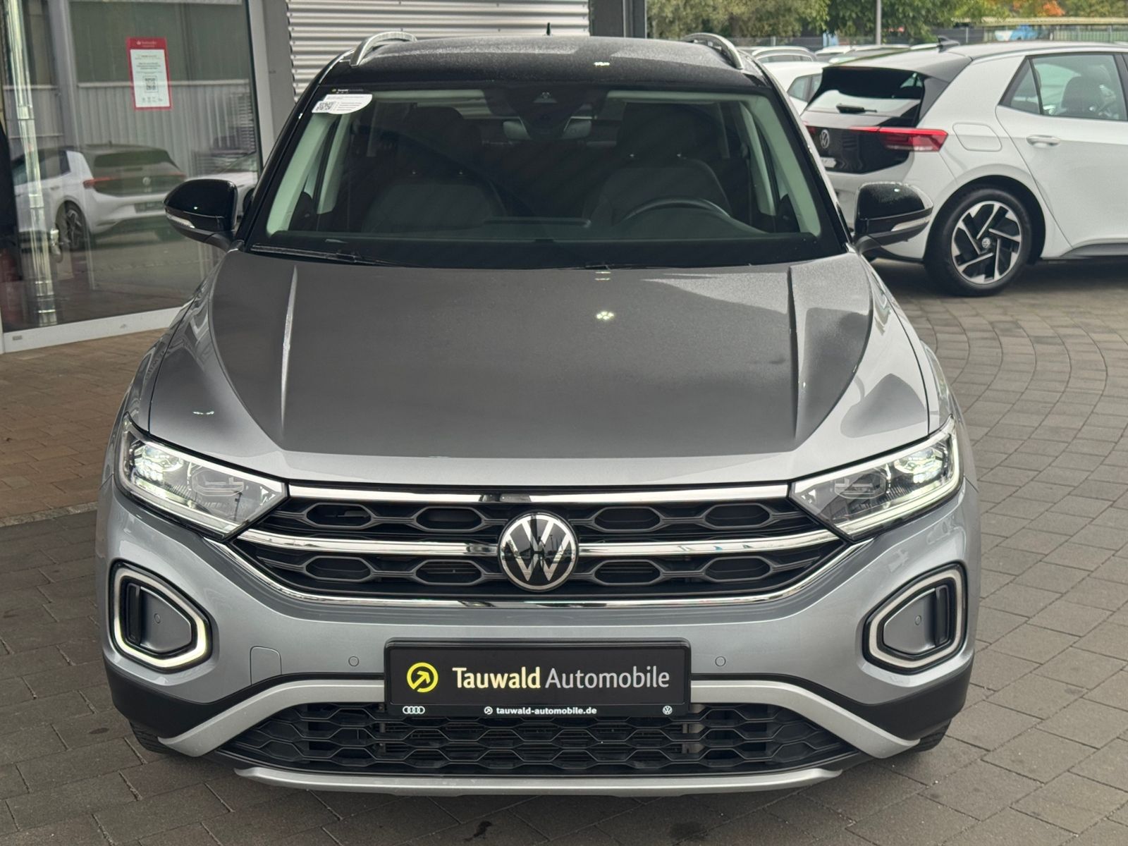 Volkswagen T-Roc - Bild 2