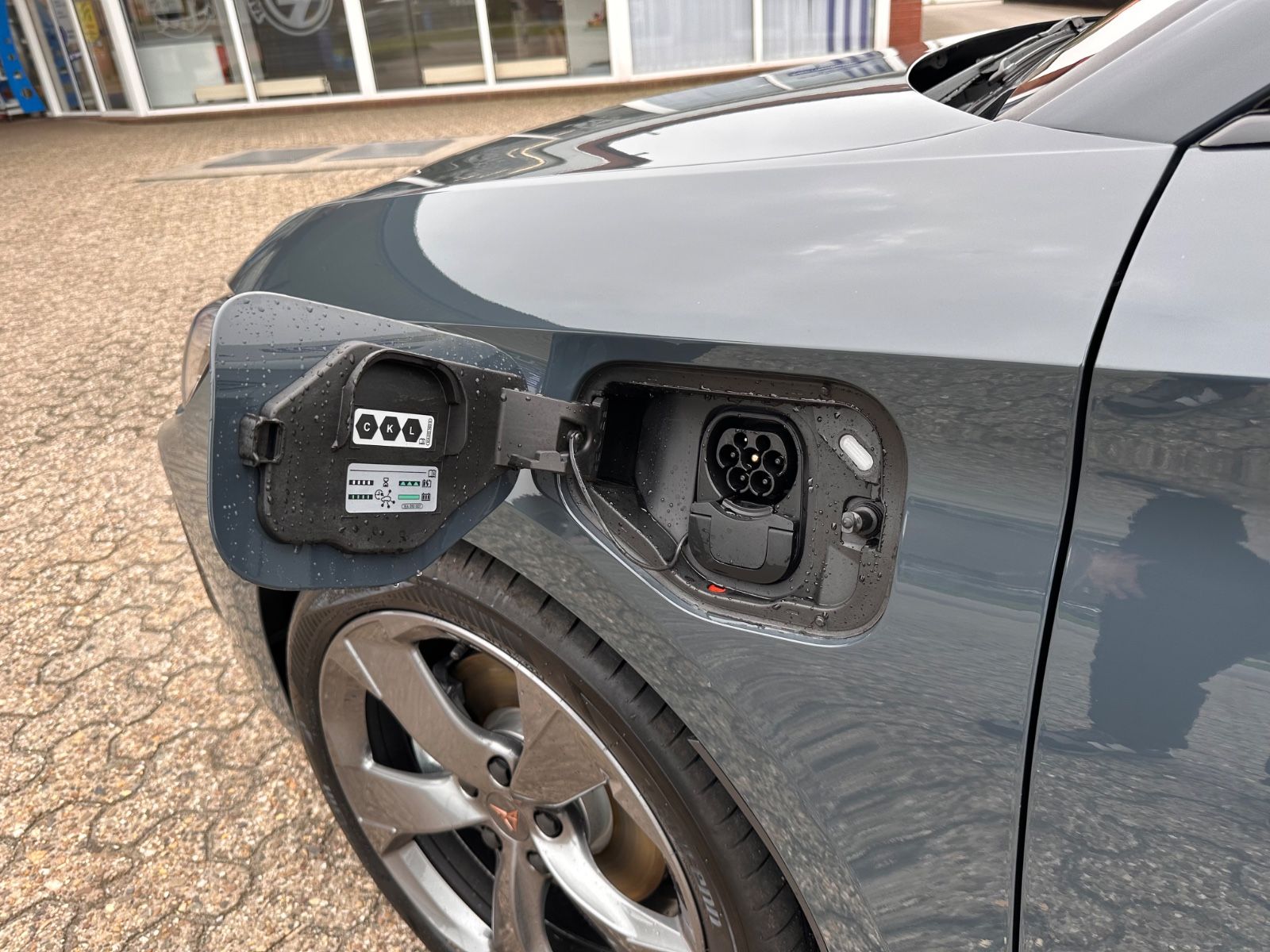 Fahrzeugabbildung CUPRA Leon ST 1.5 e-Hybrid DSG Matrix/ACC/APP/SHZ/RFK