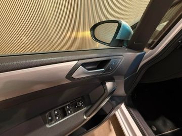 Volkswagen Touran - 9