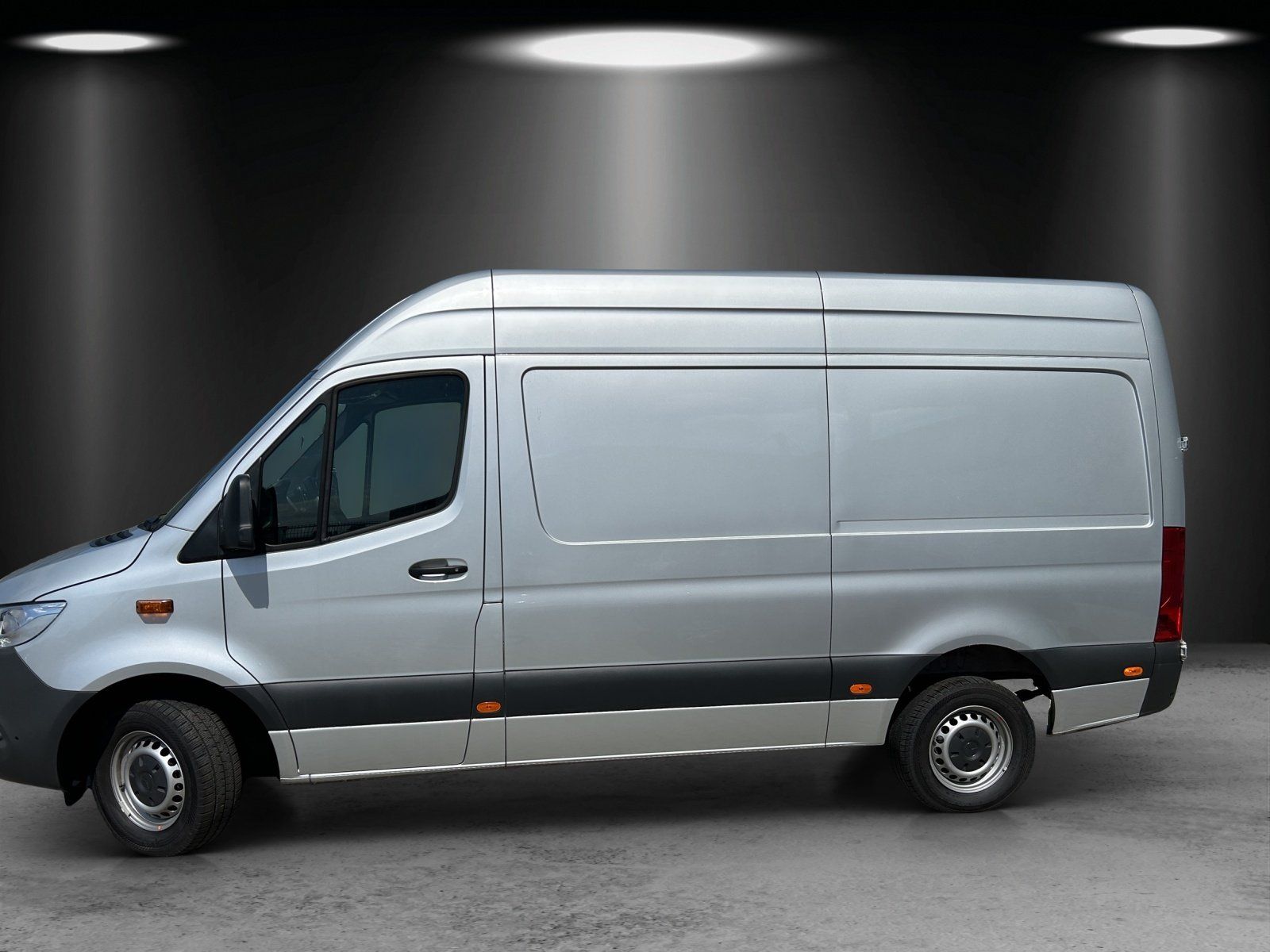 Fahrzeugabbildung Mercedes-Benz Sprinter 317CDI KastenHoch MBUX Navi 360°EDW SHZ