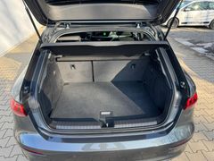 Fahrzeugabbildung Audi A3 Sportback 35 TDI Navi ACC Sitzh. 1 Hand