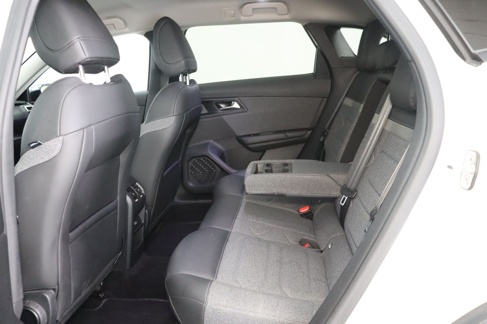 Fahrzeugabbildung Citroën C5 X Feel * LED * Navi * Keyless