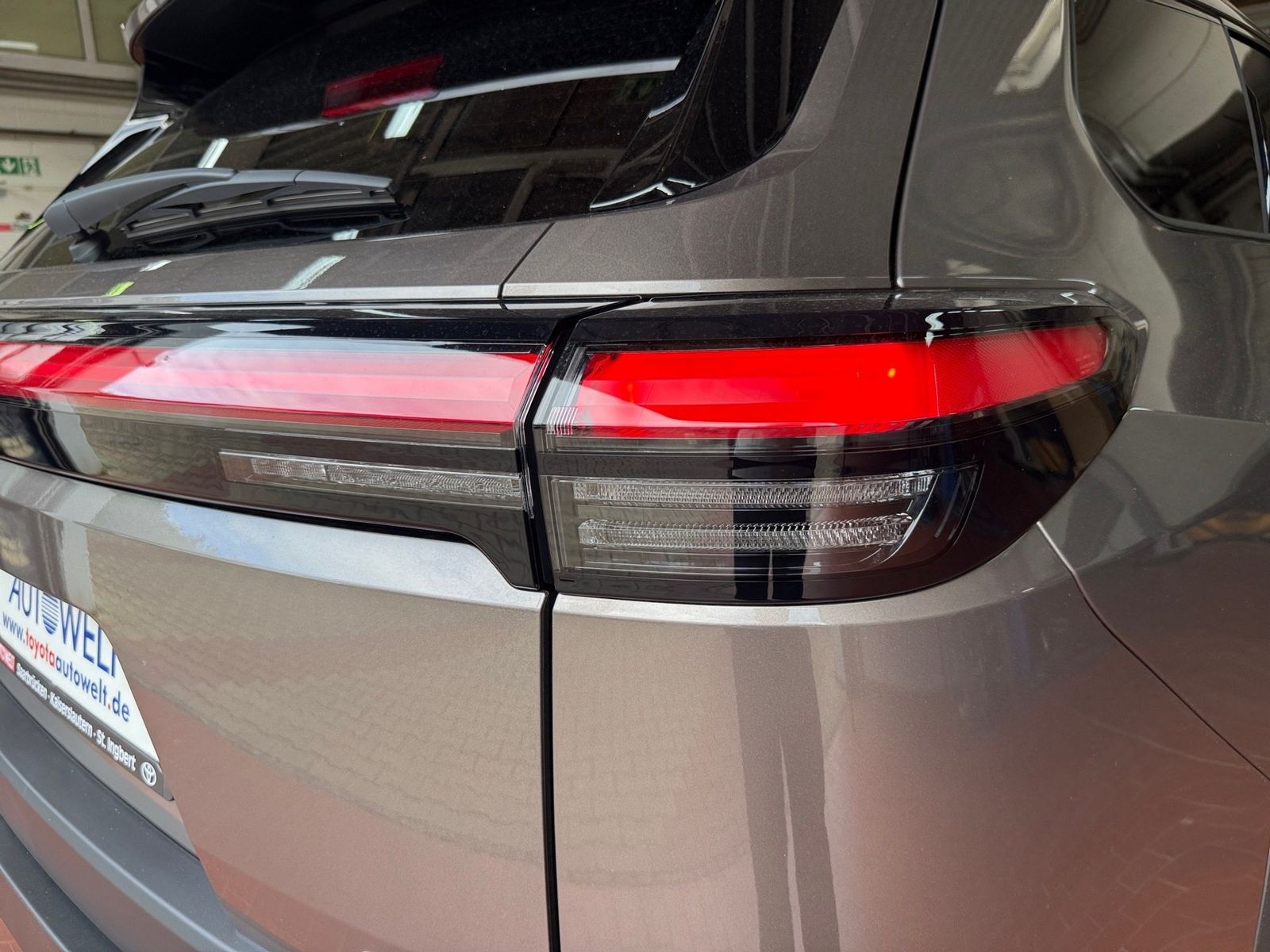 Fahrzeugabbildung Toyota bZ4X Touring AWD 4x4 Lounge 360,LED,Navi,Pano
