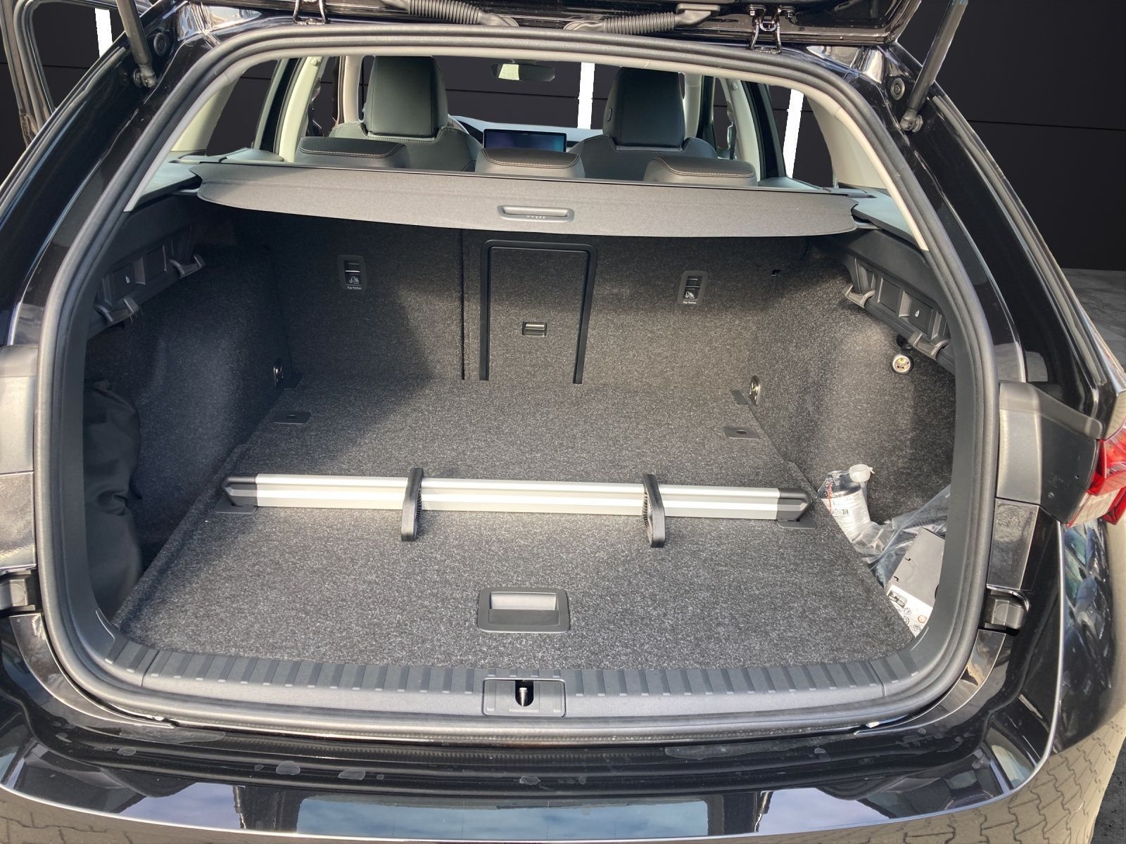 Fahrzeugabbildung SKODA Octavia Combi 2.0 TDI Selection LED-Scheinwerfer