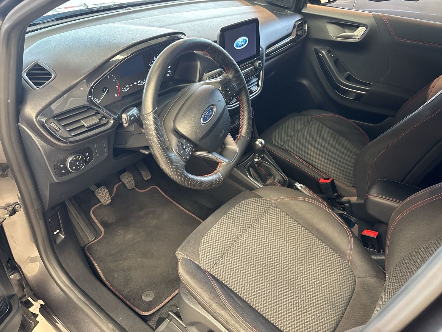 Fahrzeugabbildung Ford Puma ST-Line Design Navi Digitales Cockpit LED K