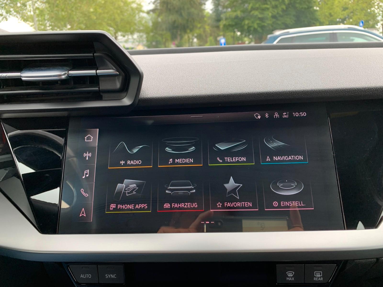 Audi A3 Sportback 30 TFSI S line, миниатюра 11