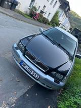 Volvo v40 mit Anhängerkupplung - Volvo Gebrauchtwagen in Lüdenscheid