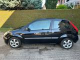 Ford Fiesta 1,4 16V Connection Connection - Ford Fiesta Connection mit Benzin-Antrieb