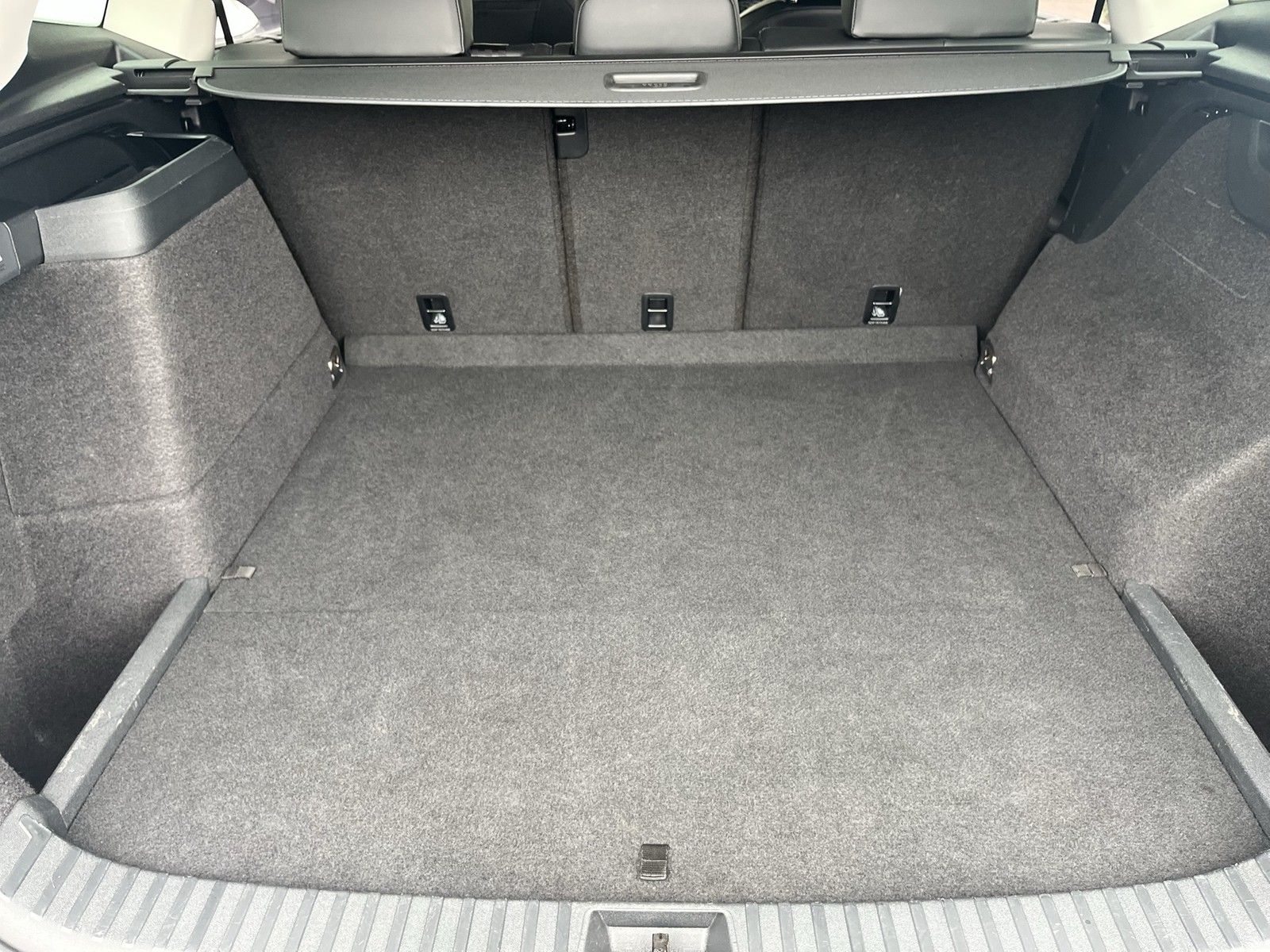 Volkswagen Tayron 1.5 TSI e-Hybr. 200kW Elegance Matrix AHK foto 4