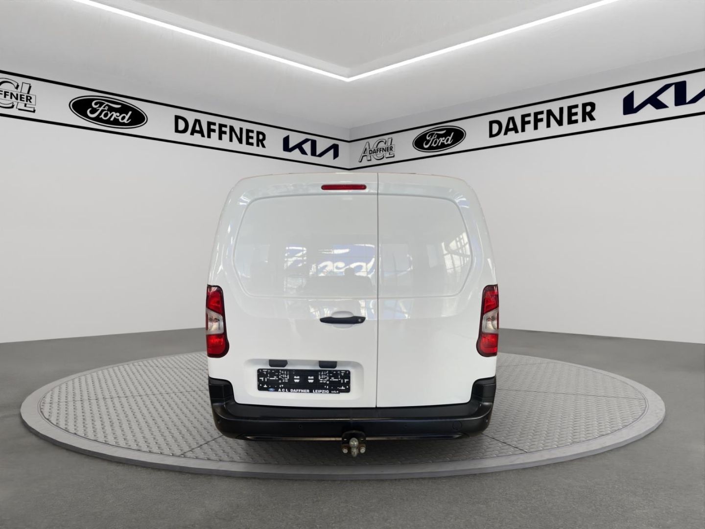 Fahrzeugabbildung Citroën Berlingo Kasten Club M L1 AHK Fernlichtass. Temp