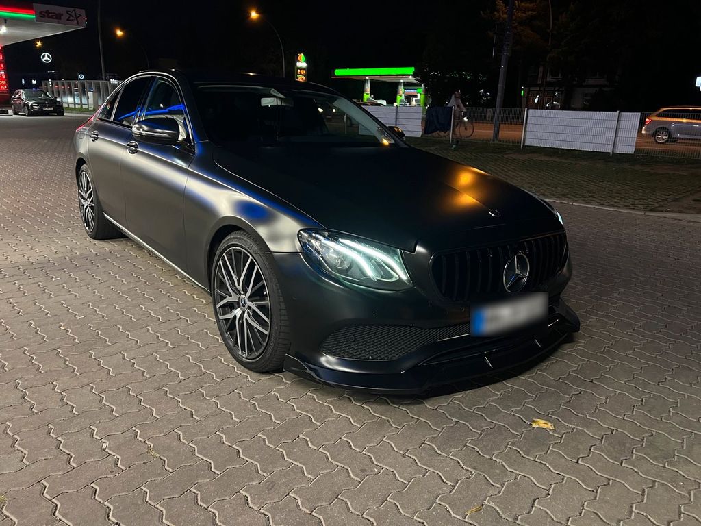 Image of Mercedes-Benz E 220