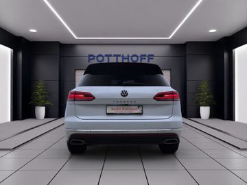 Volkswagen Touareg - 4